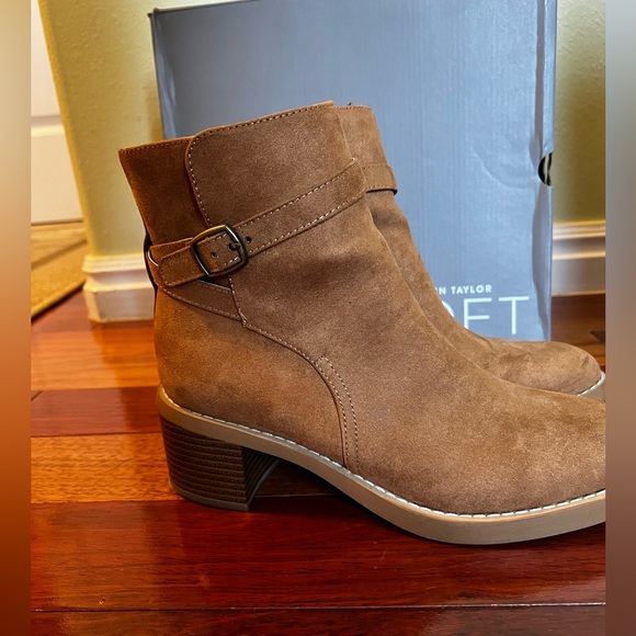 Ann Taylor Loft Ankle Riding Boots Excellent Condition Size 8 - Picture 3 of 5